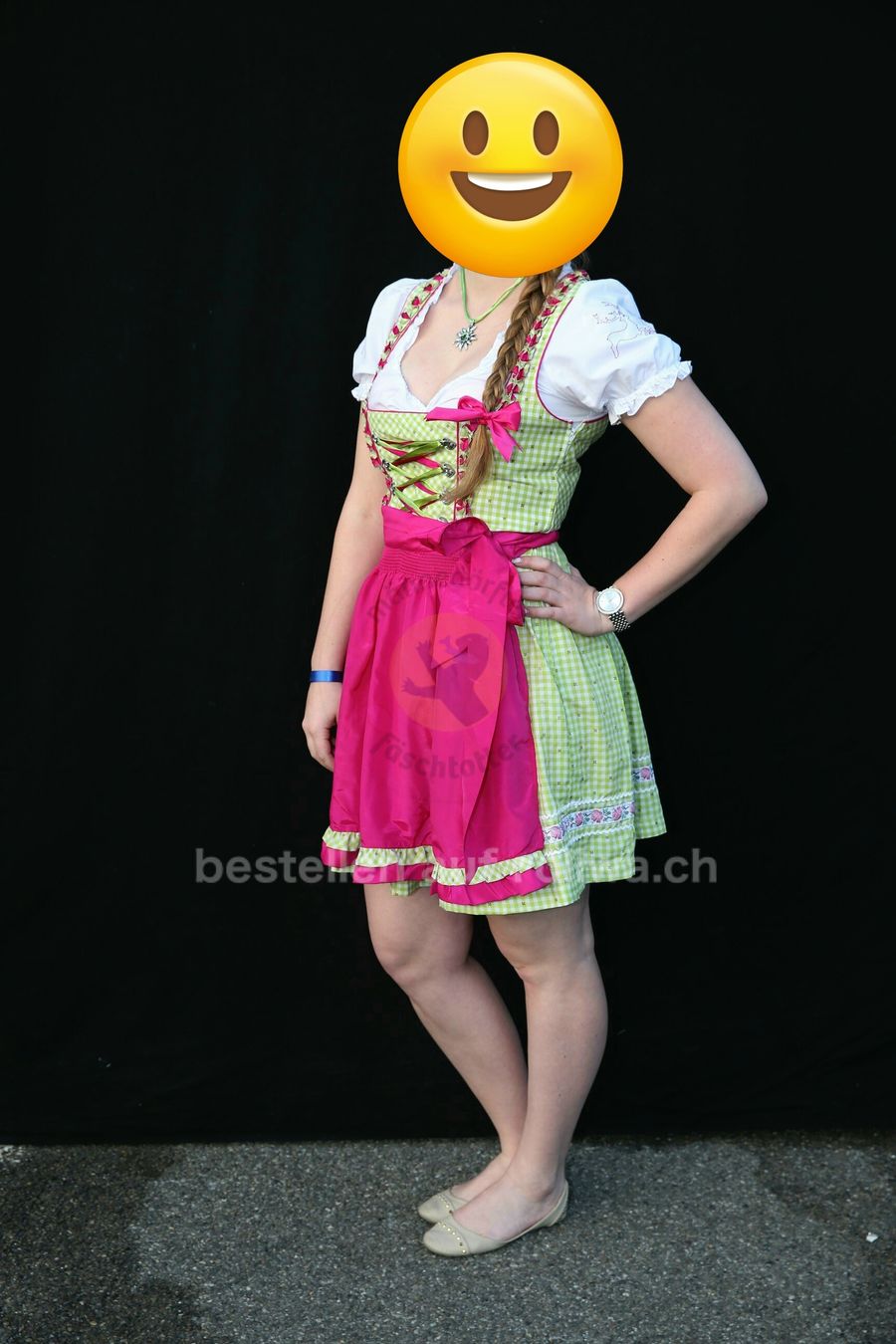 Kostüme: Dirndl wie neu – Neu (gemäss Beschreibung) aus Forch von V.Engeler