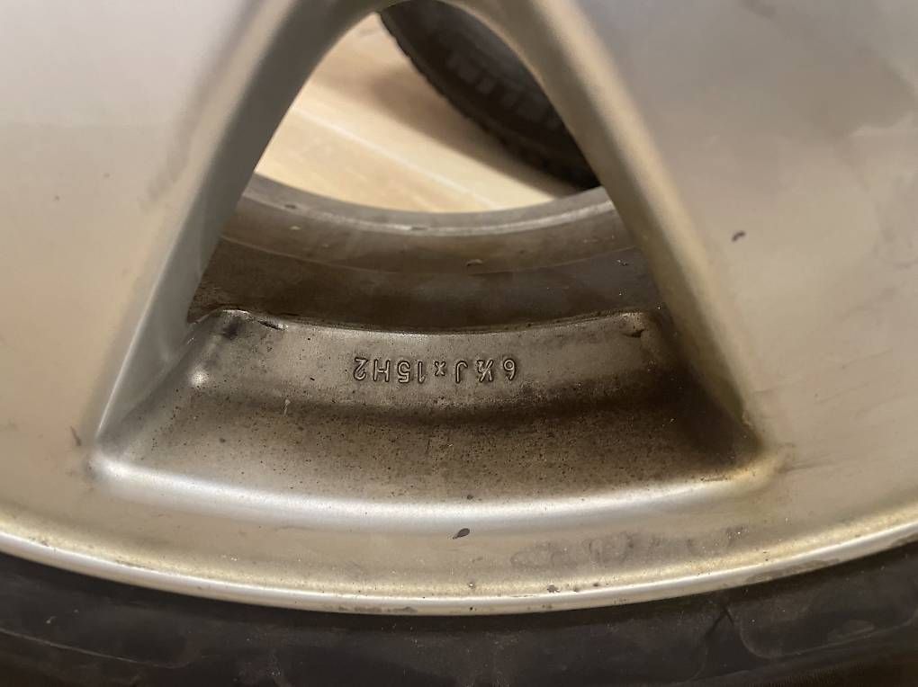 Pneus & Kompletträder: Jante aluminium voiture  – Gebraucht aus Ste-Croix von kev_z6rv 4