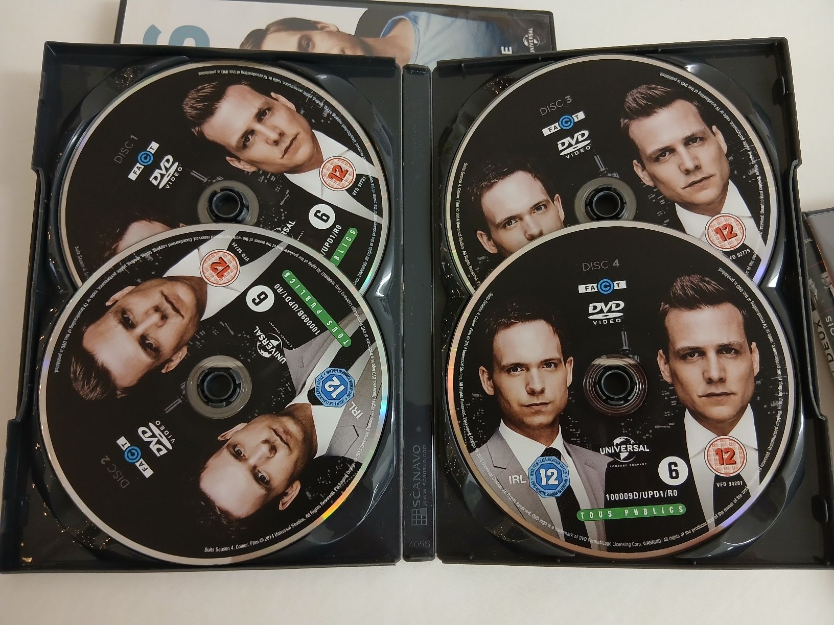 Tutti i DVDs: SUITS DVD – Nuovo (secondo la descrizione) da Biel/Bienne venduto da Monhub 6