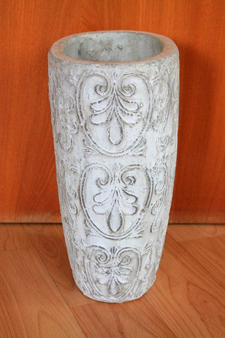Vasi per fiori: Landhaus BLUMENTOPF / Steintrog mit Reliefmuster  29 cm – Usato da Rebstein venduto da QuasarVincent 2