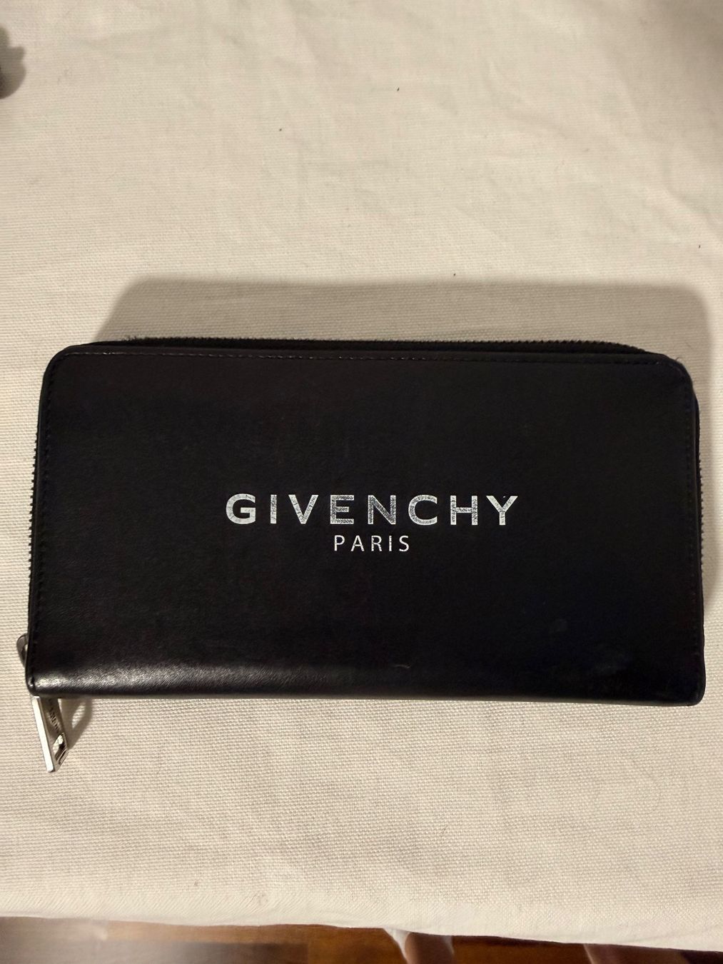 Givenchy Portafogli: Givenchy Portemonnaie – Usato da Aarburg venduto da fal_ina