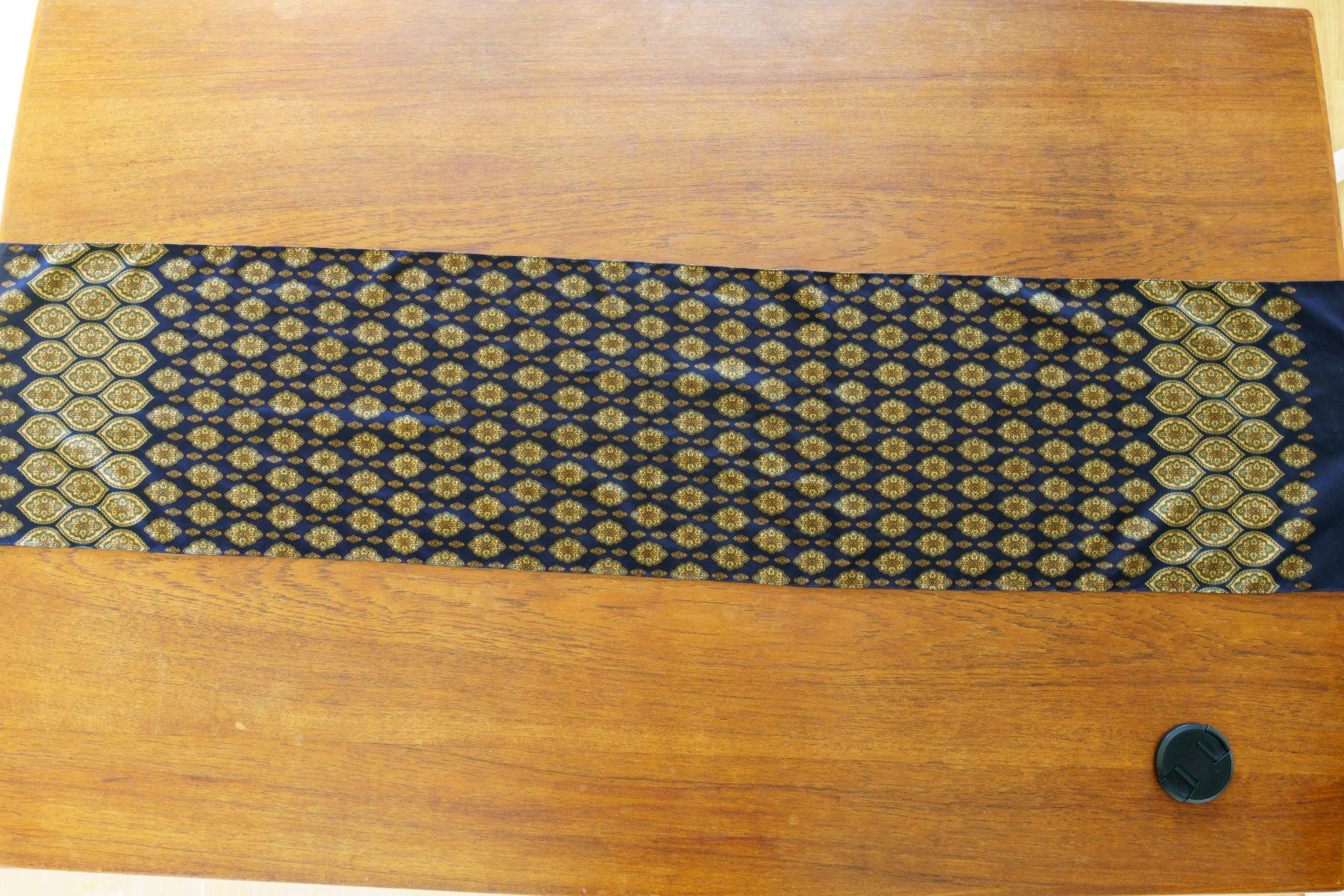 Foulard & Sciarpe: Seidenschal 29x136 – Usato da Zürich venduto da quepassa 1