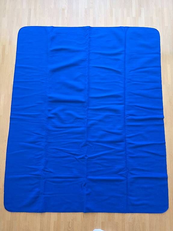 Decken: Zweifarbige Fleecedecke mit Beutel  – Neu und originalverpackt aus Urtenen-Schönbühl von ger_bx2c 1