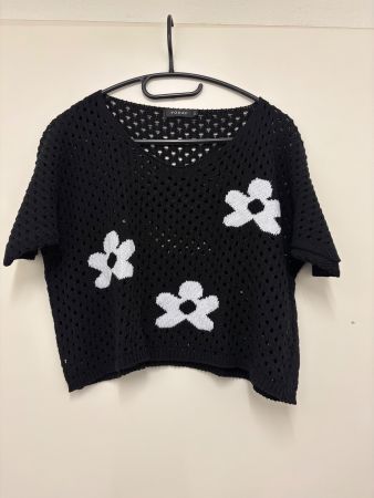 Damen Pullover schwarz Grösse XS/S Blumenmuster