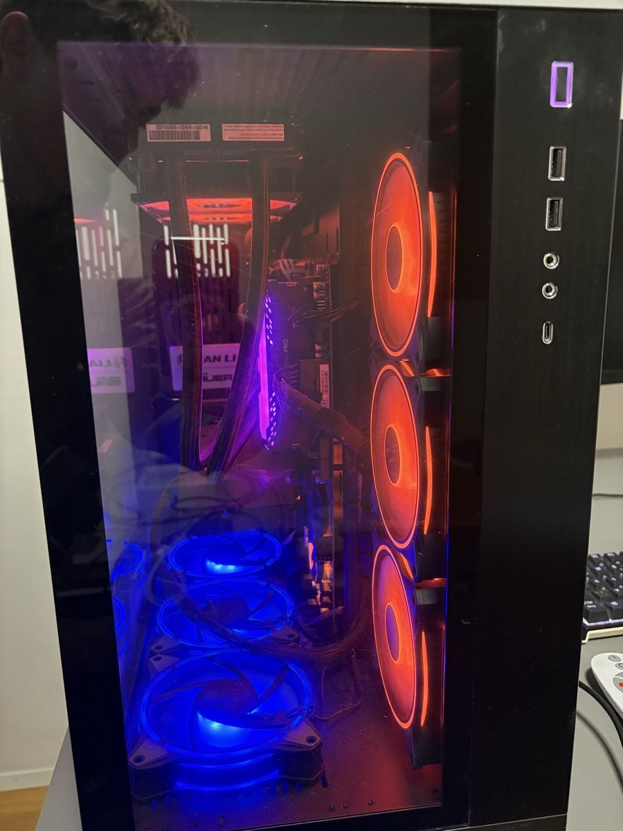 PCs: Custom Built PC – D'occasion à Rifferswil par jasonevans76 2
