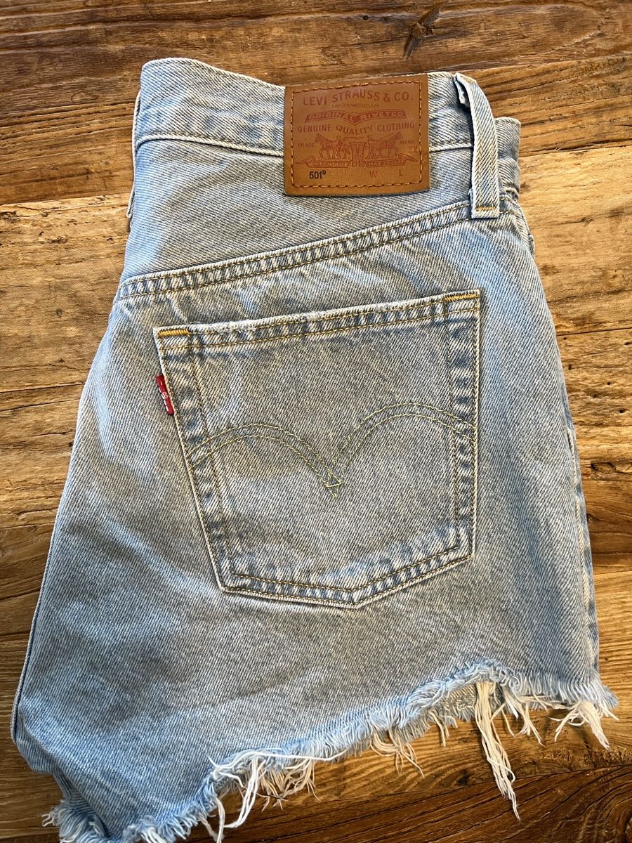 Levi's Jeans: Levis Jeansshorts – Usato da Kiesen venduto da Patricia0104 7