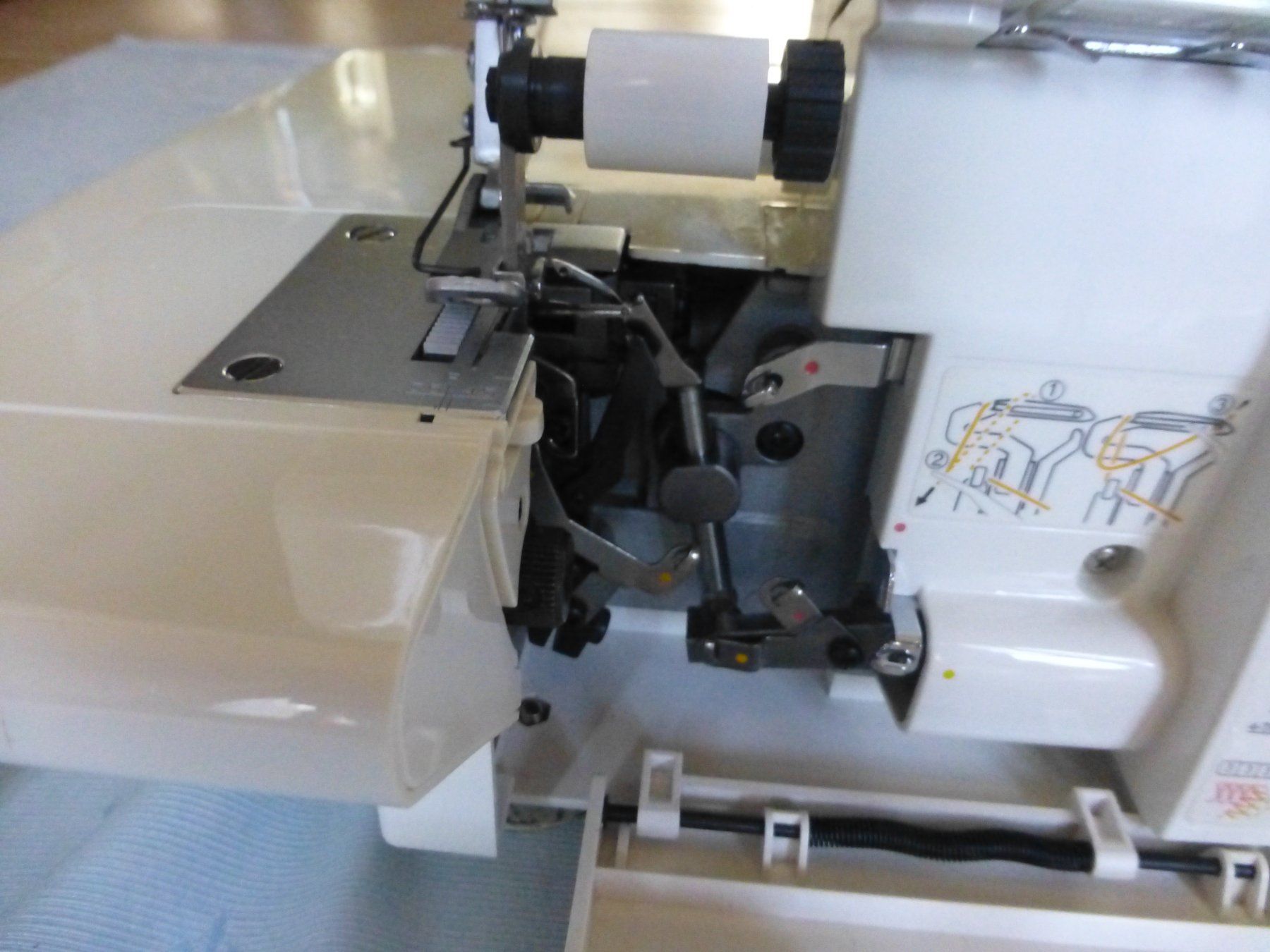 Singer Macchine da cucire: Overlock Nähmaschine von Singer – Usato da Würenlingen venduto da drago56 3