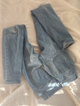 Jeans Damen hellblau Grösse 27 neuwertig