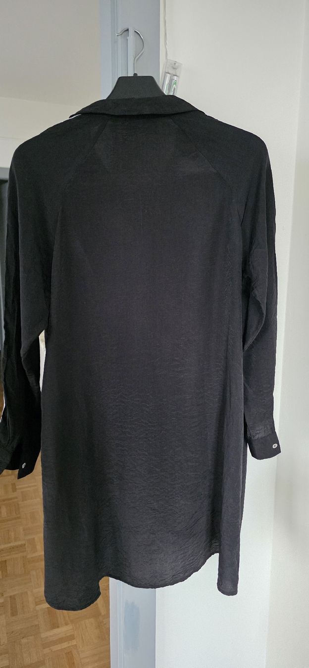 Camicette: Chemise longue noire – Usato da Yverdon-les-Bains venduto da van_dq65 6