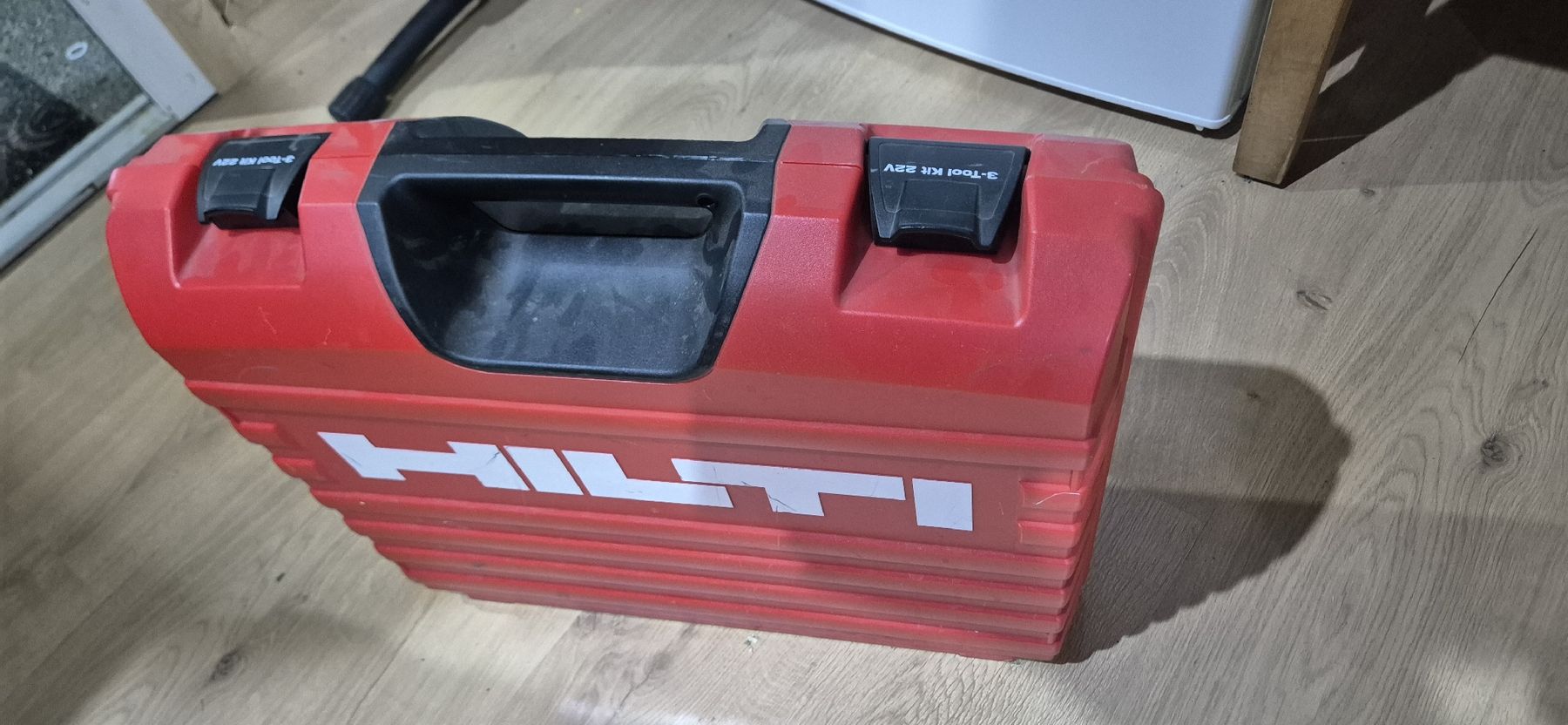 Hilti Tutti gli attrezzi: perceuse et visseuse Hilti – Usato da Berlens venduto da ETE68