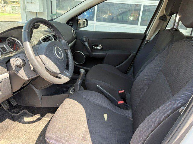 Renault Automobili: Renault Clio1.2 Manuell B04 75 PS – Usato da Stäfa venduto da Velsatis1 6