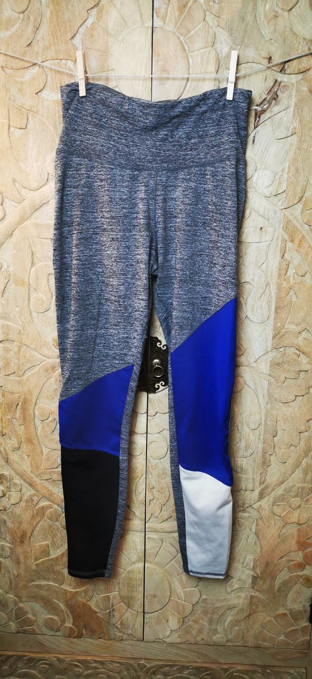 Leggings: Sport-Leggings Grau - Grösse 38 – Gebraucht aus Wettingen von JasminL92-3