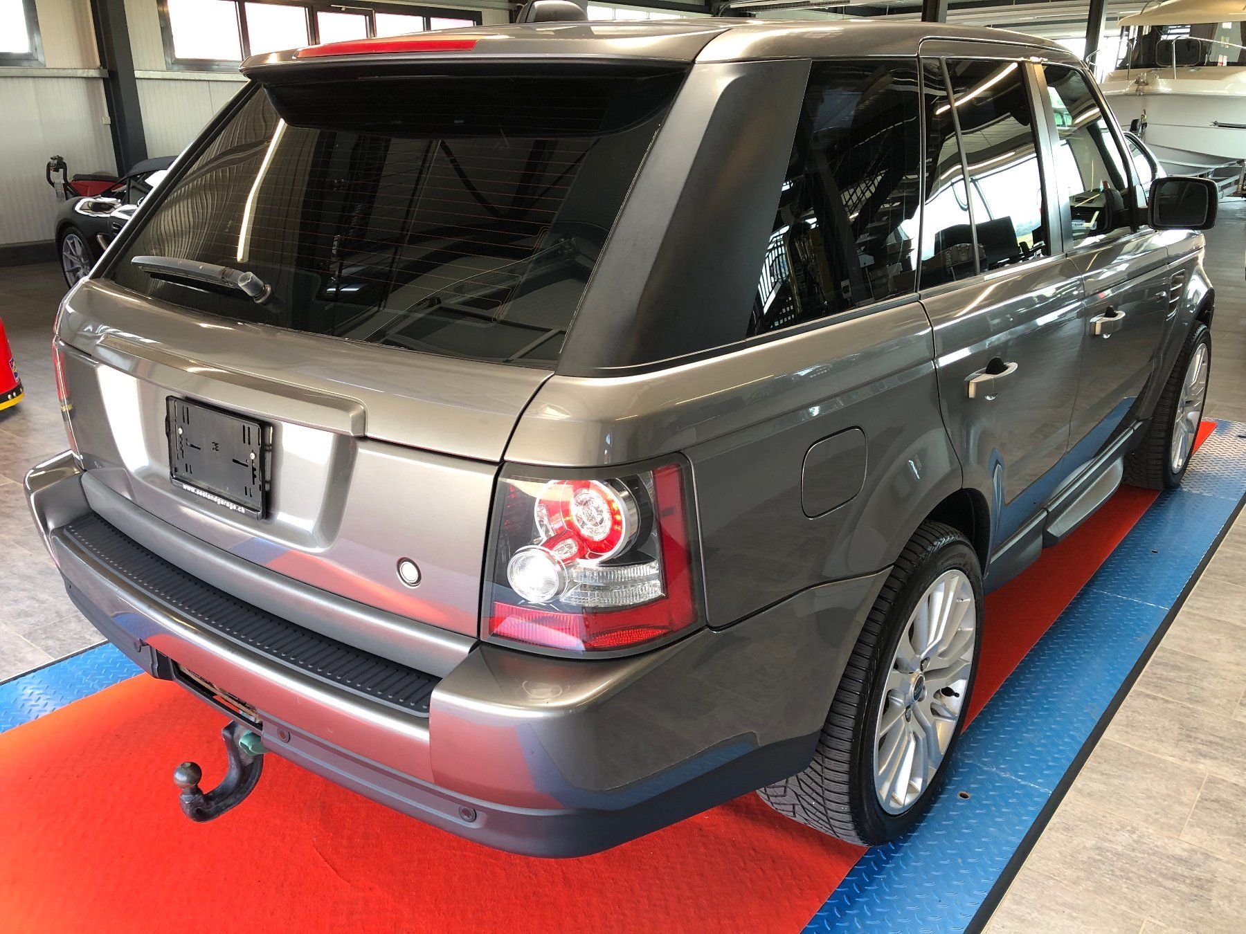 Land Rover Automobili: LAND ROVER Range Rover Sport 3.6 Td8 HSE Automatic – Usato da Gampelen venduto da Steuer0 5