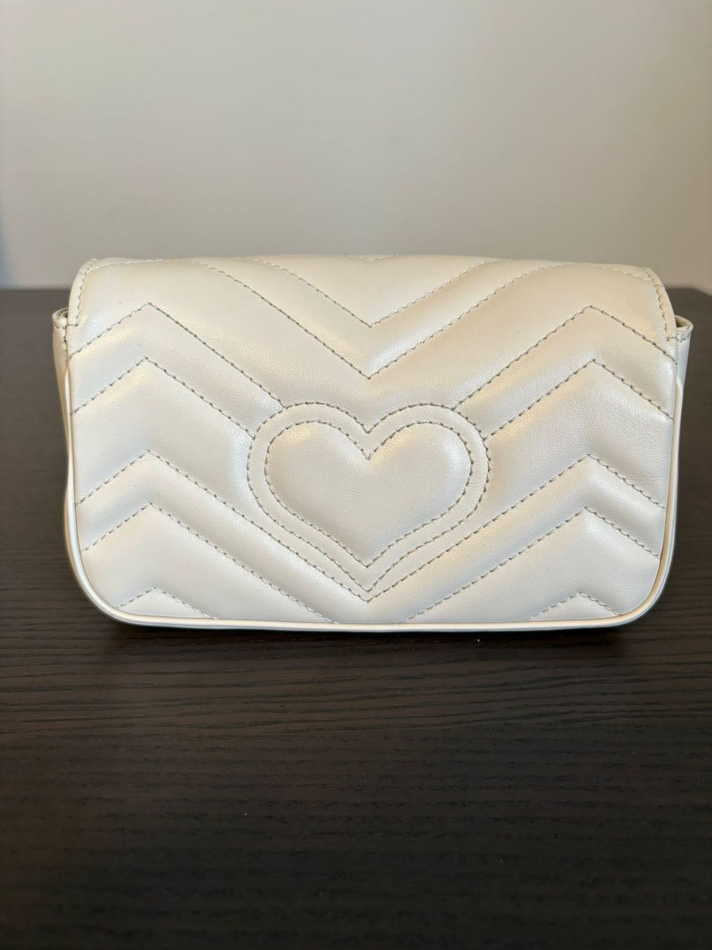 Gucci Taschen für Damen: GG Marmont Mini Schultertasche aus Leder – Neu (gemäss Beschreibung) aus Rorschach von Spektar 5
