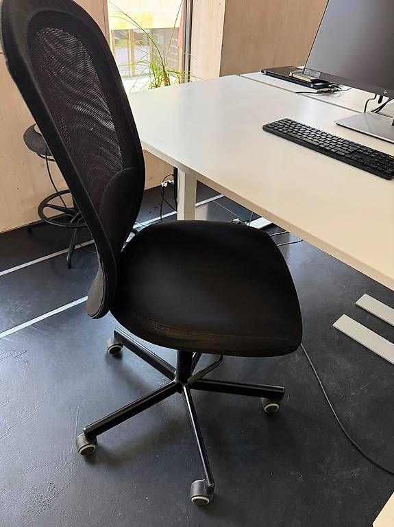 Ikea Chaises: Büro Drehstuhl FLINTAN – D'occasion à Wabern par SAKU02