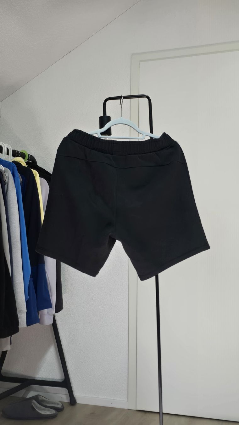 Puma Pantaloni: Puma Shorts – Usato da Rothrist venduto da adniramadani21 1