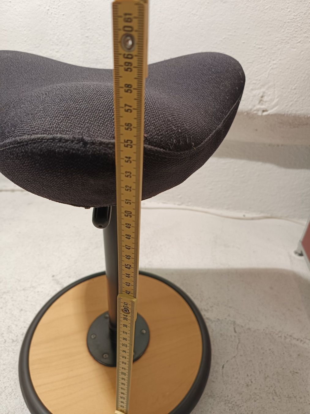 Stokke Sgabelli: stokke Varier move hocker schwarz – Usato da Winterthur venduto da style-and-design.zrh 6