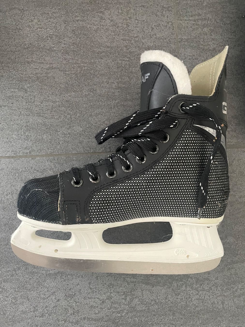 Patins à glace: Schlittschuhe Graf Gr. 35 – D'occasion à Gerolfingen par Aja1 1