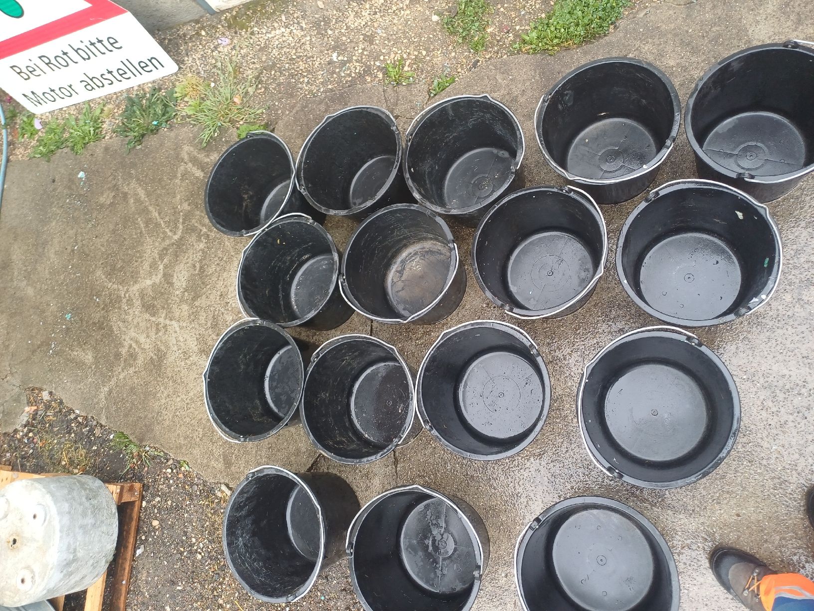 Altro per la casa: 16 PP Kunststoffeimer mit Metallbügel – Usato da Wangenried venduto da Recycler94 1