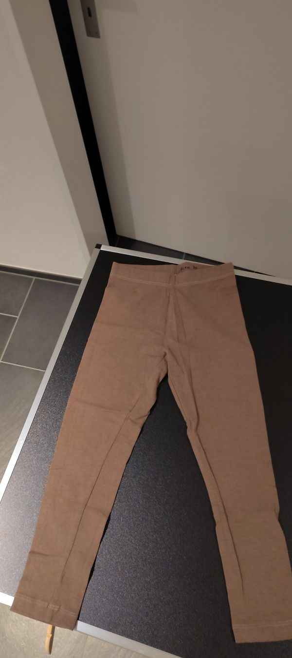 Strumpfhosen & Leggings: Lupilu Leggings Braun Schlicht Basic Gr. 110/116 – Gebraucht aus Felben-Wellhausen von AWDienstleistungen