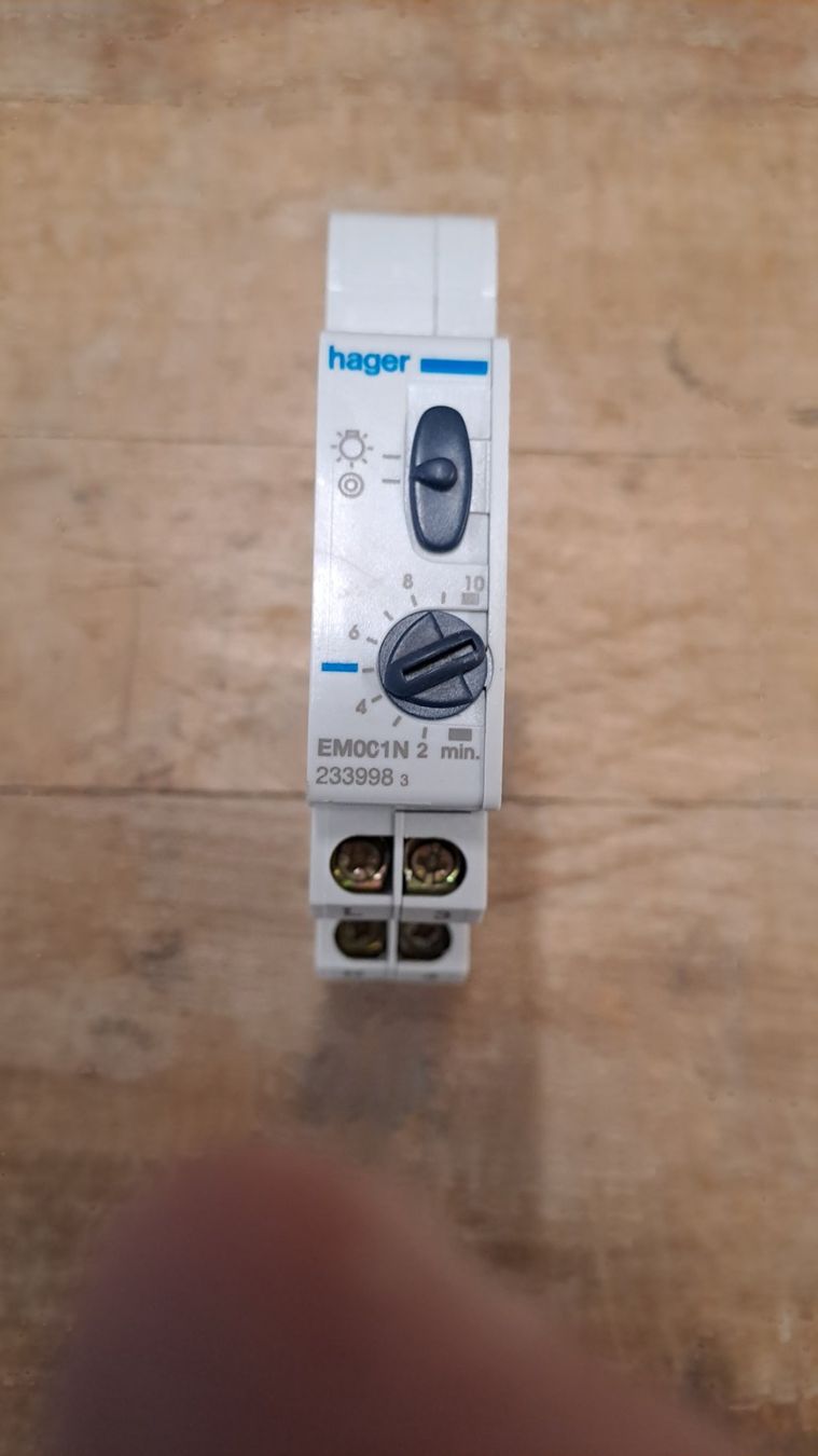 Hager Elektronikbauteile: Hager EM0C1N Zeitschaltuhr 2-10min – Gebraucht aus Stachen von fab_5ynw