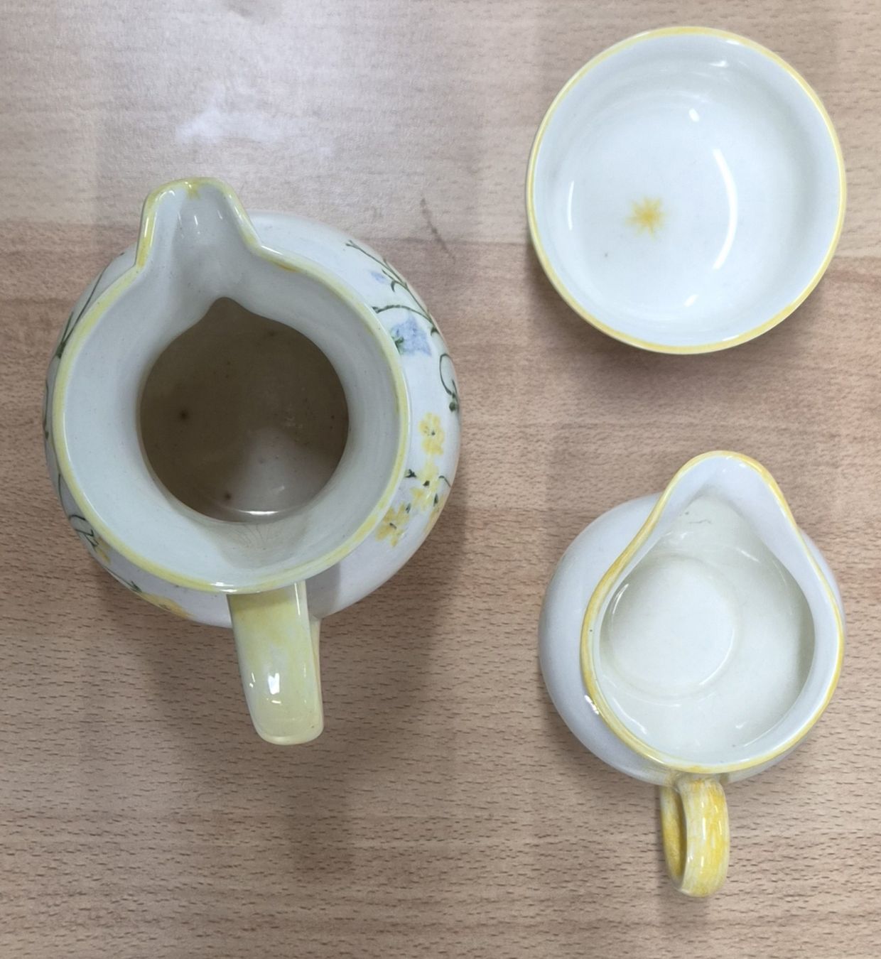 Tazze: Service à café Signa fleurs papillons  – Usato da Le Locle venduto da La-Boutik 6