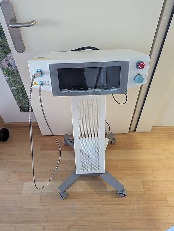 Attrezzature mediche: Therapie Laser Optron – Usato da Lausen venduto da tob_9dsn