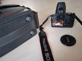 Canon EOS Digitalkamera mit Objektiv und Tasche etc