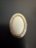 Elegante Vintage Brosche , goldfarben mit Stein