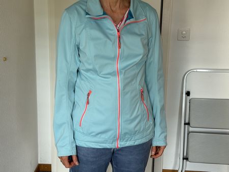 Damen Softshell Jacke Crane Grösse 40 hellblau guter Zustand