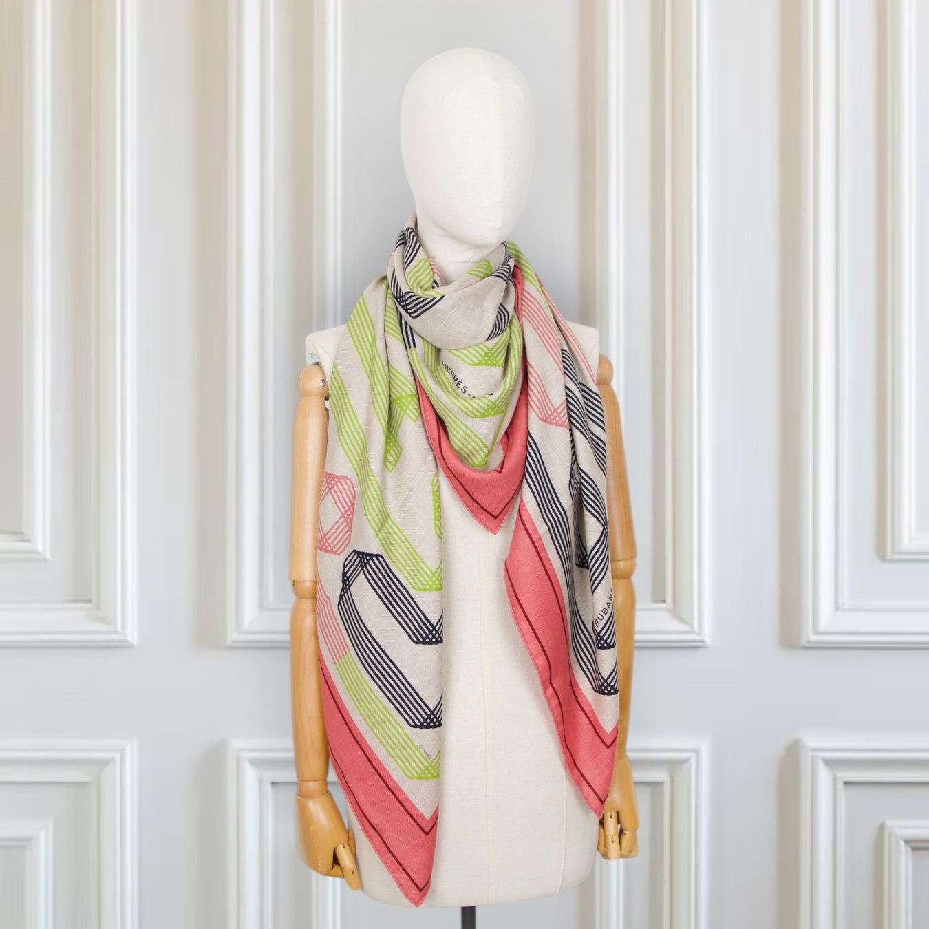 Hermès Foulards & écharpes: Hermès 140 “Rubans” – D'occasion à Binningen par Designerlabels