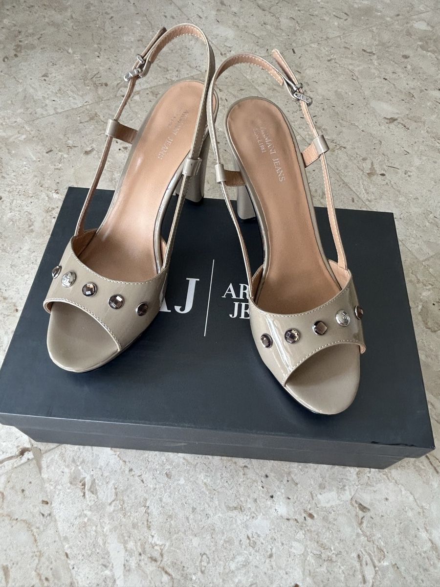 Armani Damenschuhe: Sandali Armani numero 40 – Gebraucht aus Locarno von Matic04 9
