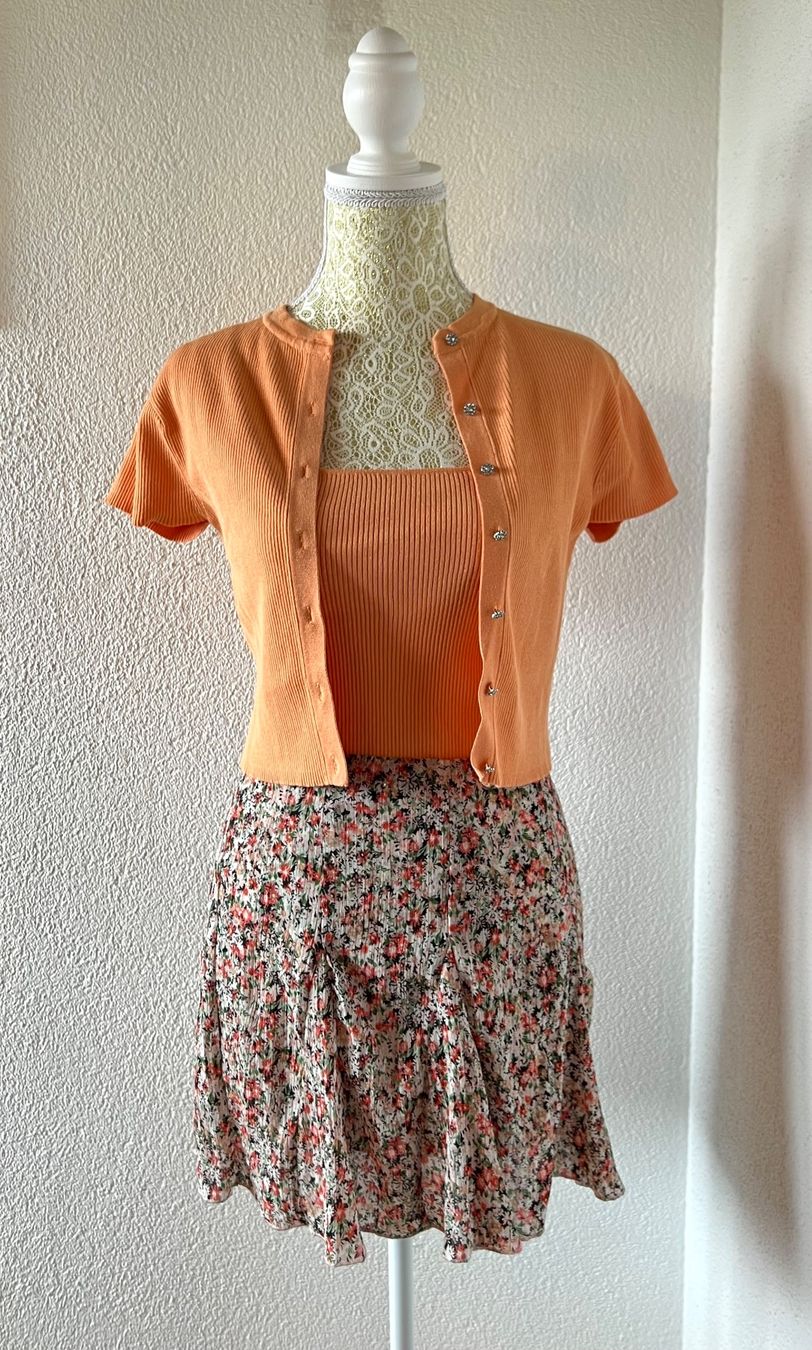 Zara Top: Zara two set with silver buttons – Usato da Otelfingen venduto da houseofstae