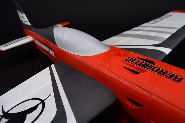 Modellismo RC: Kunstflugzeug 1.2m Spannweite – Nuovo e nell'imballaggio originale da Gonten venduto da reko12 3