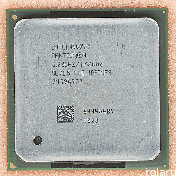 Intel Componenti elettronici: Pentium 4 HT, 3.20GHz/1M/800, Socket 478 – Usato da Baden venduto da Rolaru