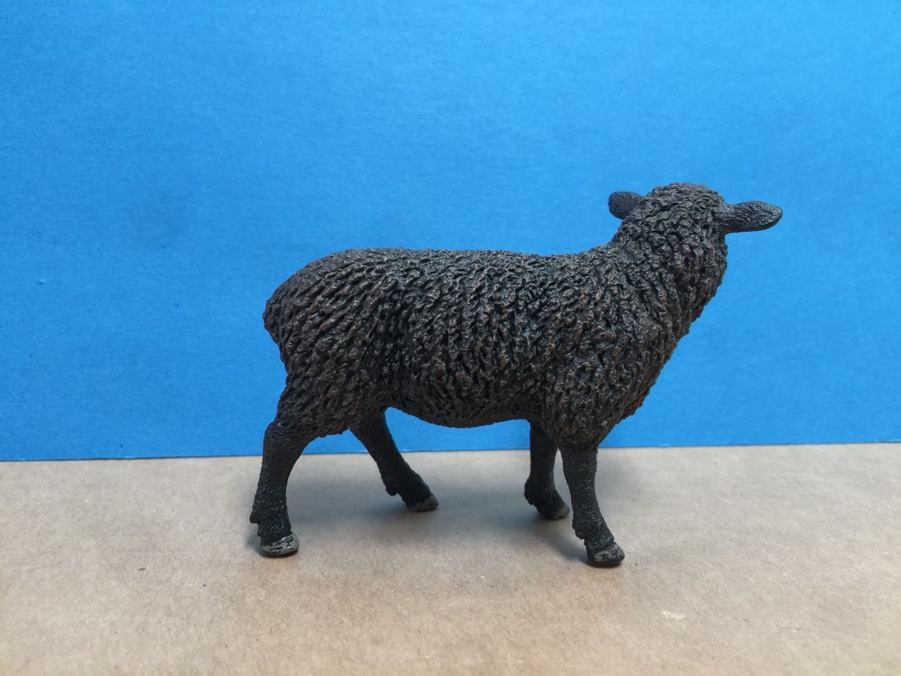 Schleich Statuette: Neu Schleich 13785 Schwarzes Schaf – Nuovo (secondo la descrizione) da Ennetbaden venduto da mapa05 1