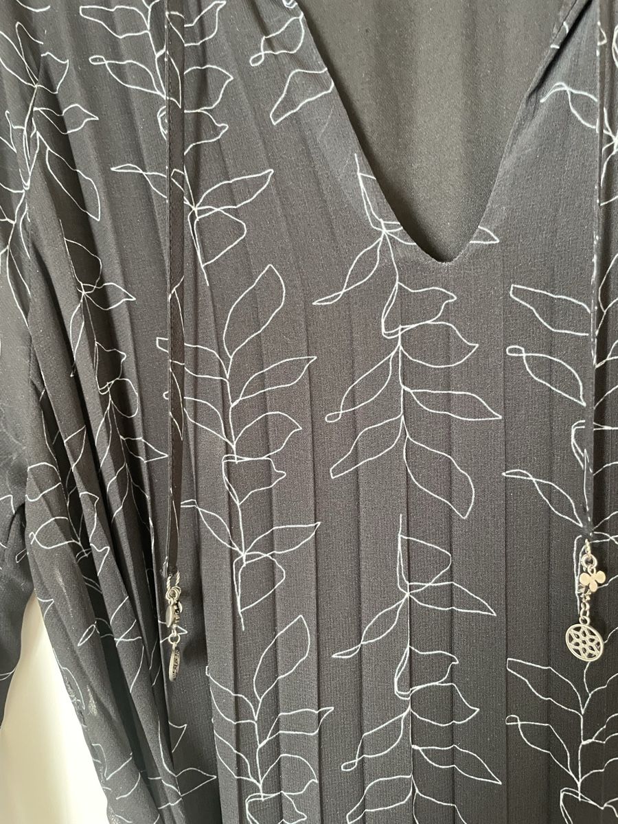 Nile Robes: NILE Kleid Grösse M – D'occasion à Worben par Fesera 1