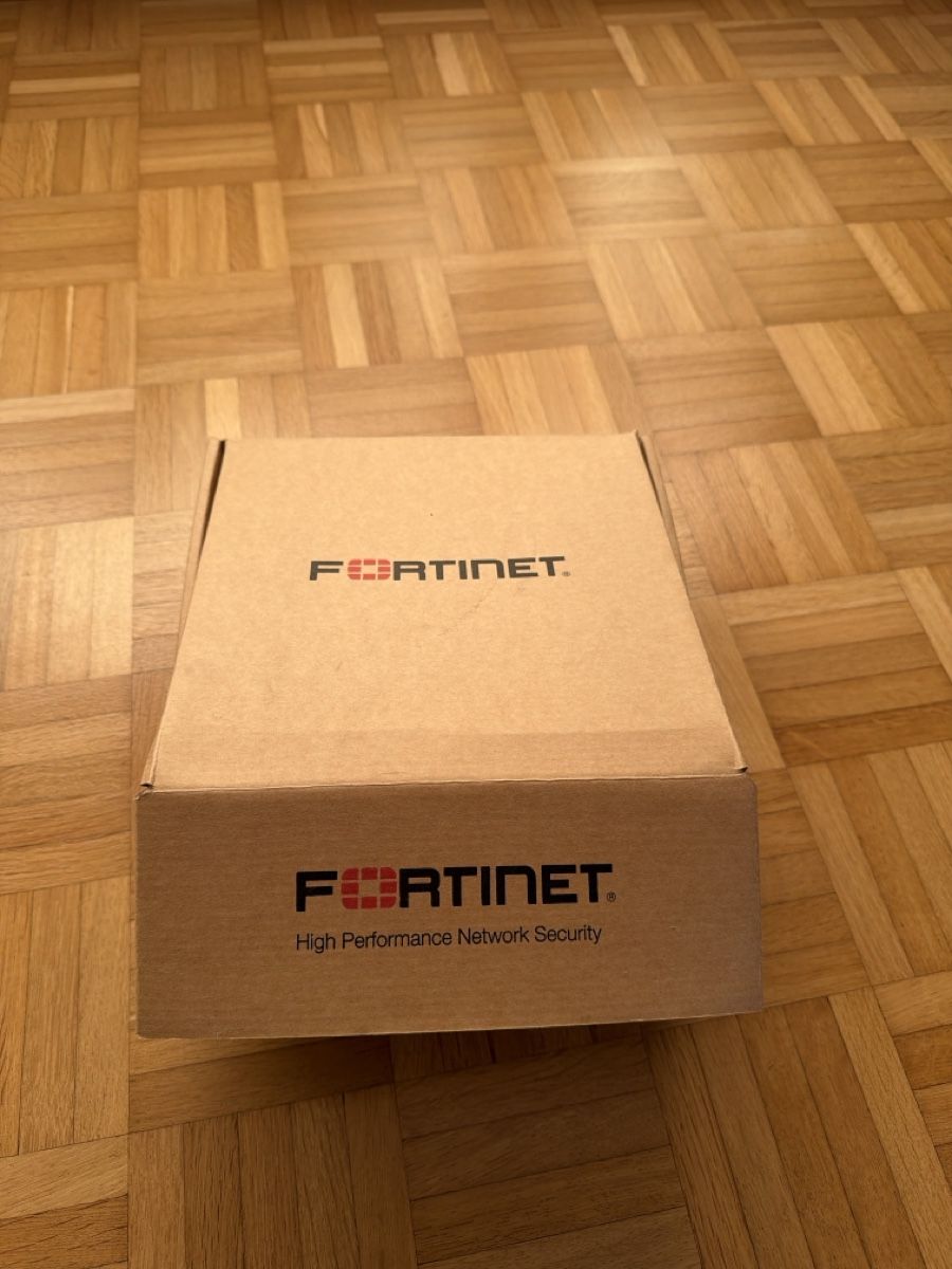 Verstärker: Neuwertiger Fortinet FortiAP 231E Access Point – Gebraucht aus Bülach von rei_d6tw 1