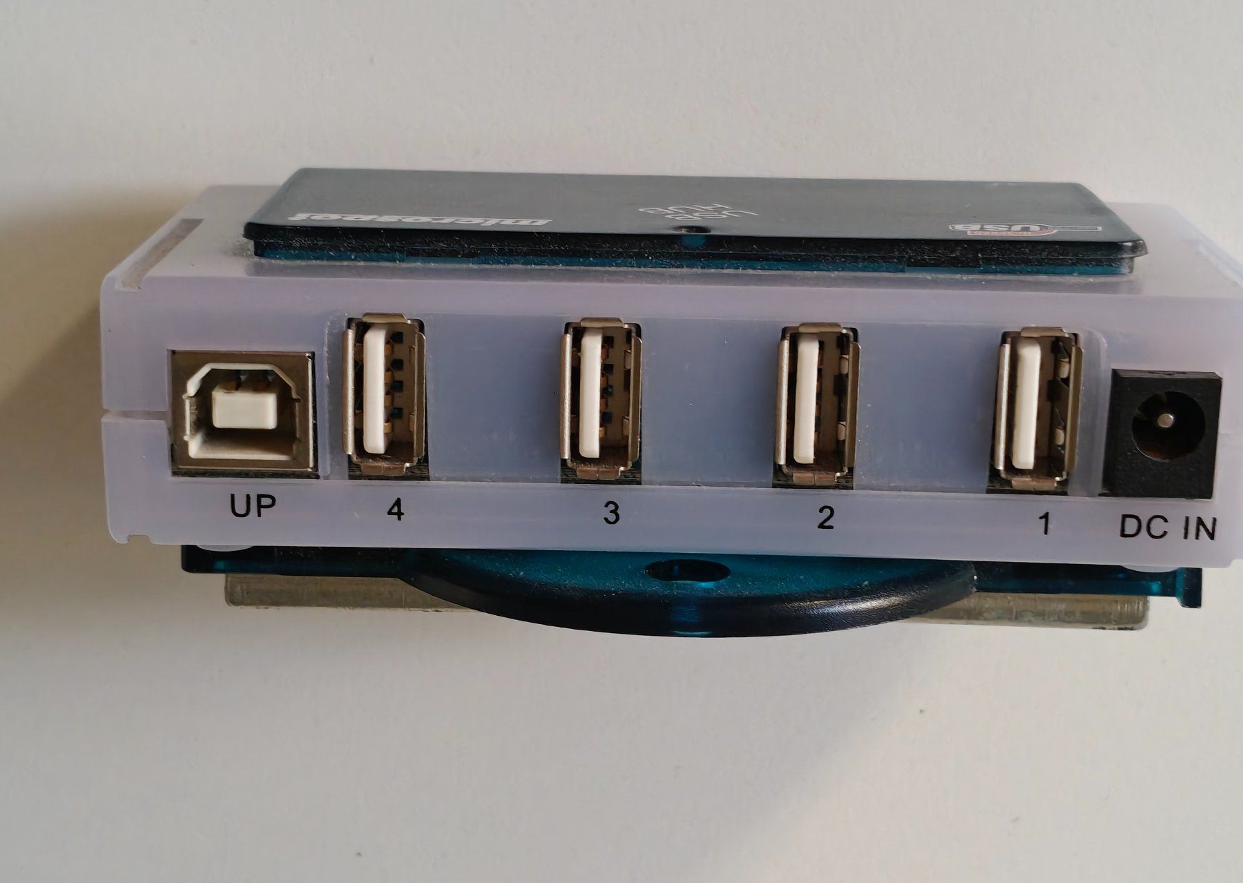 Microspot Hub & Switch: USB HUB Microspot – Usato da Genève venduto da Kikou 1