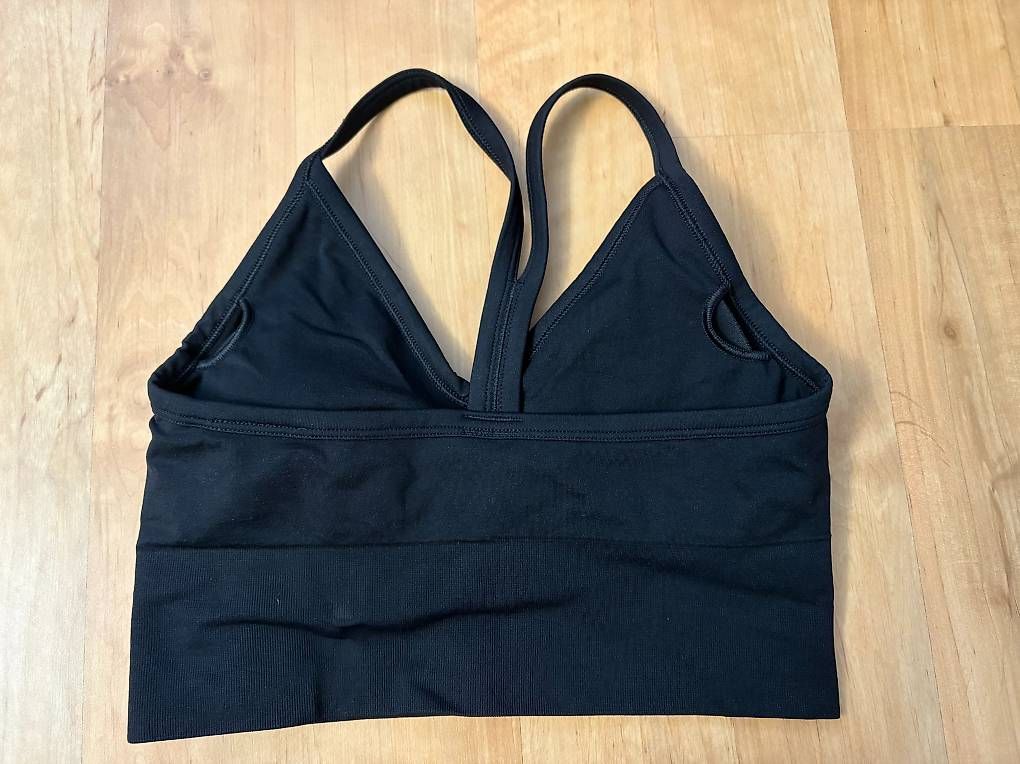H&M Top: Neu: schwarzer Sport-BH Gr. S/M – Nuovo (secondo la descrizione) da Willisau venduto da ani_gtk8 1