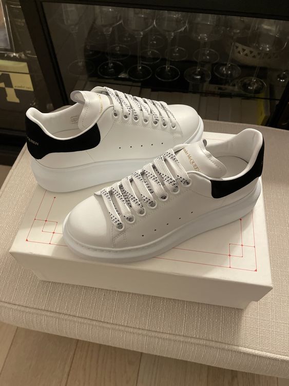 Alexander Mcqueen Chaussures femmes: Neu & ungetragen: Alexander McQueen Sneaker Larry – Neuf avec emballage d'origine à Zürich par rob_qh6m