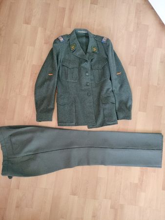 Antike Schweizer Armee Militär Uniform