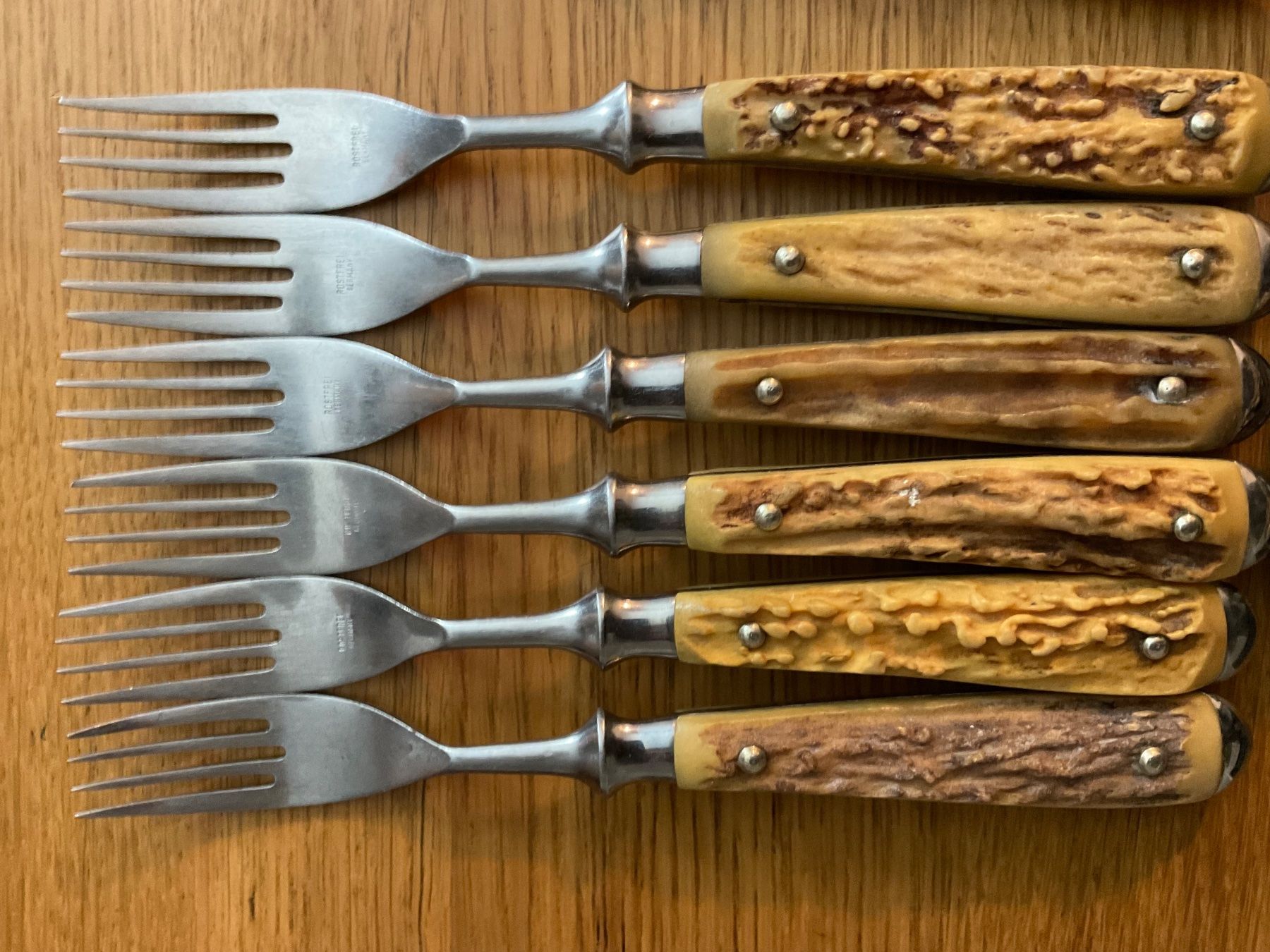 Set di posate: Besteck Set aus Horn Rostfrei – Usato da Urdorf venduto da alda02 2
