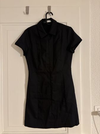 Schwarzes Kleid Mango S