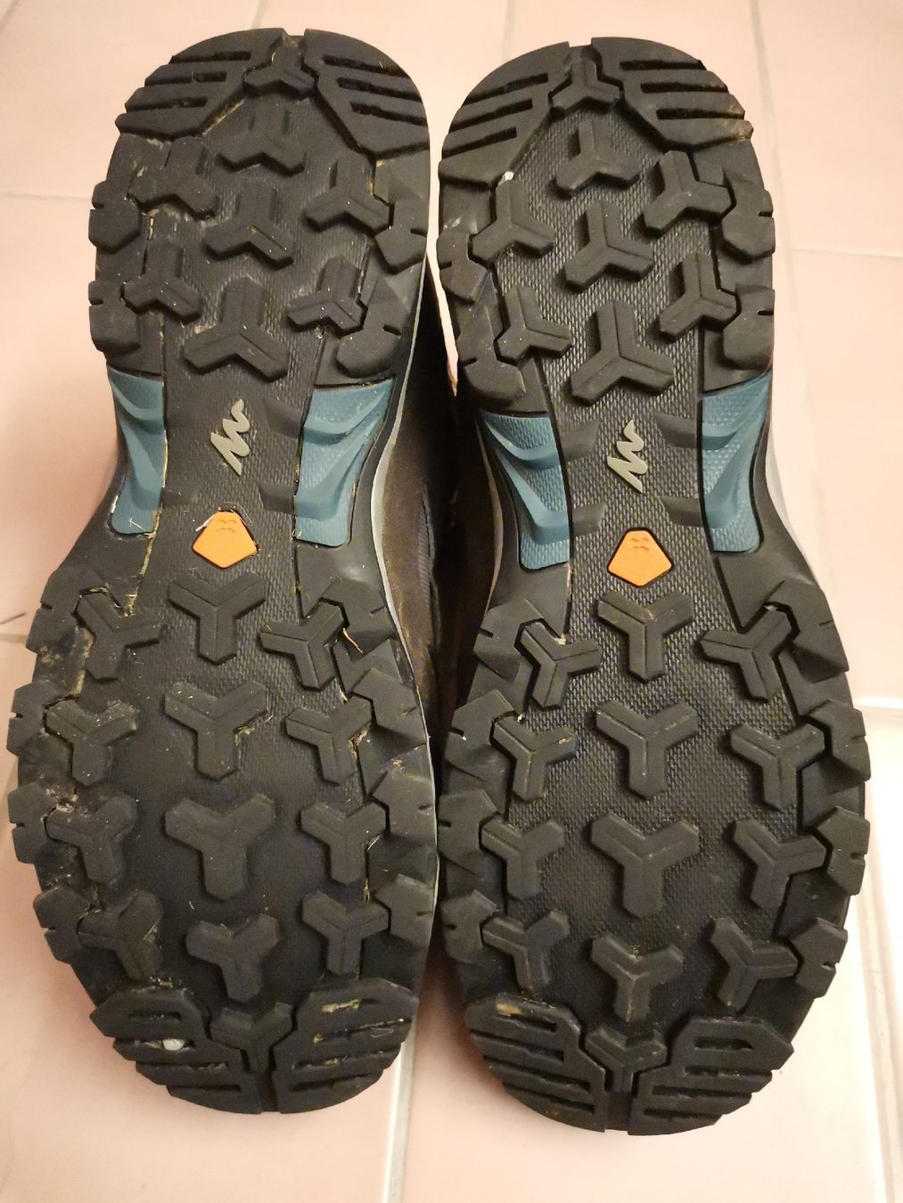 Scarpe per ragazzi: Wanderschuhe Quechua Gr. 43 – Usato da Winterthur venduto da Chinaza 3