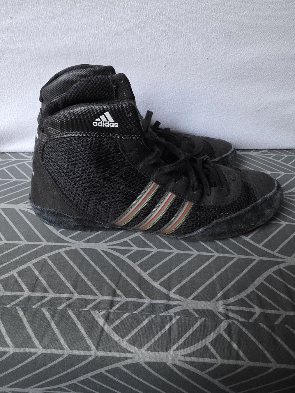 Adidas Scarpe da uomo: Chaussure de lutte Adidas – Usato da Le Locle venduto da Maria.222 1