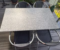 Gartentisch Granit mit 4 Stühlen, Top Zustand, Sommer