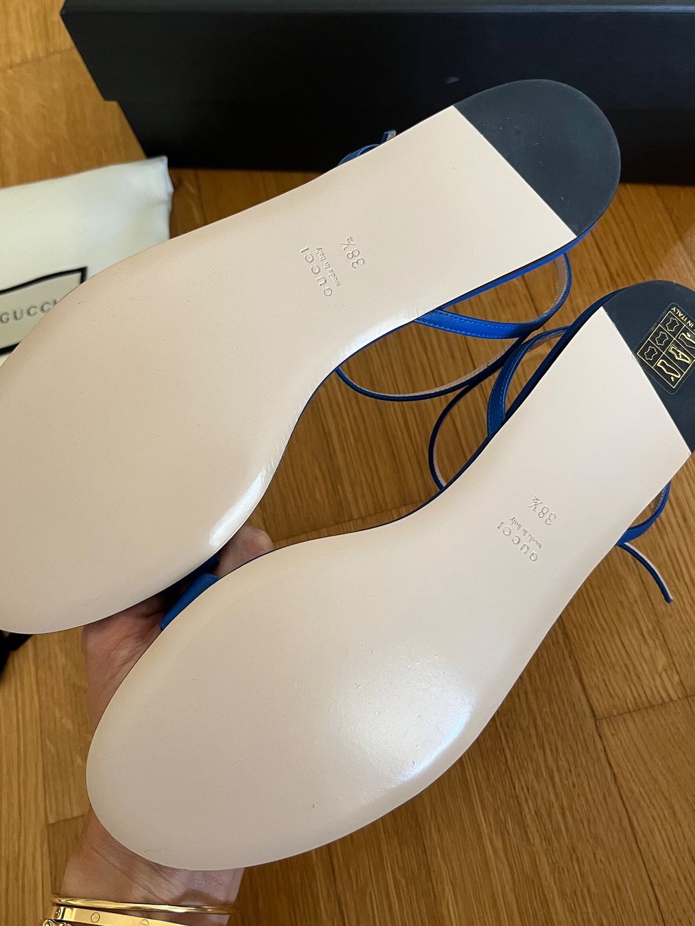 Gucci Scarpe da donna: Gucci Marmont Leder Sandalen – Nuovo e nell'imballaggio originale da Zürich venduto da Lifestyle1 2