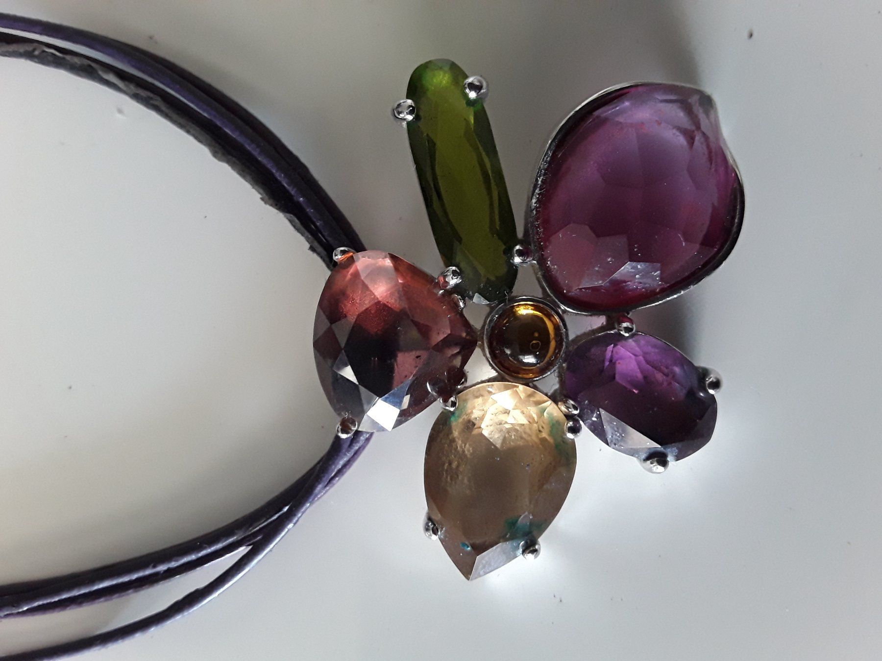 Swarovski Colliers: Collier Swarovski avec pendentif fleur multicolore – D'occasion à Morges par mrochat 3