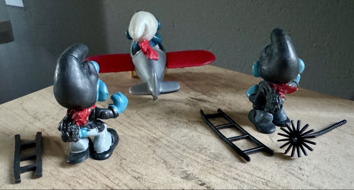 Statuette: 3 x alter Schlumpf Kaminfeger + Flieger – Usato da Rothrist venduto da Luckywinner 3